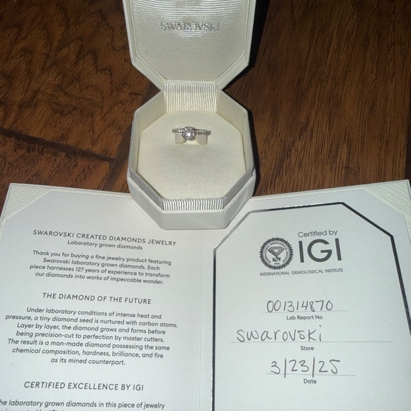 Swarovski Created Diamond Halo Ring IGI Certified – Size 6 – Like New 💎 - Picture 4 of 4